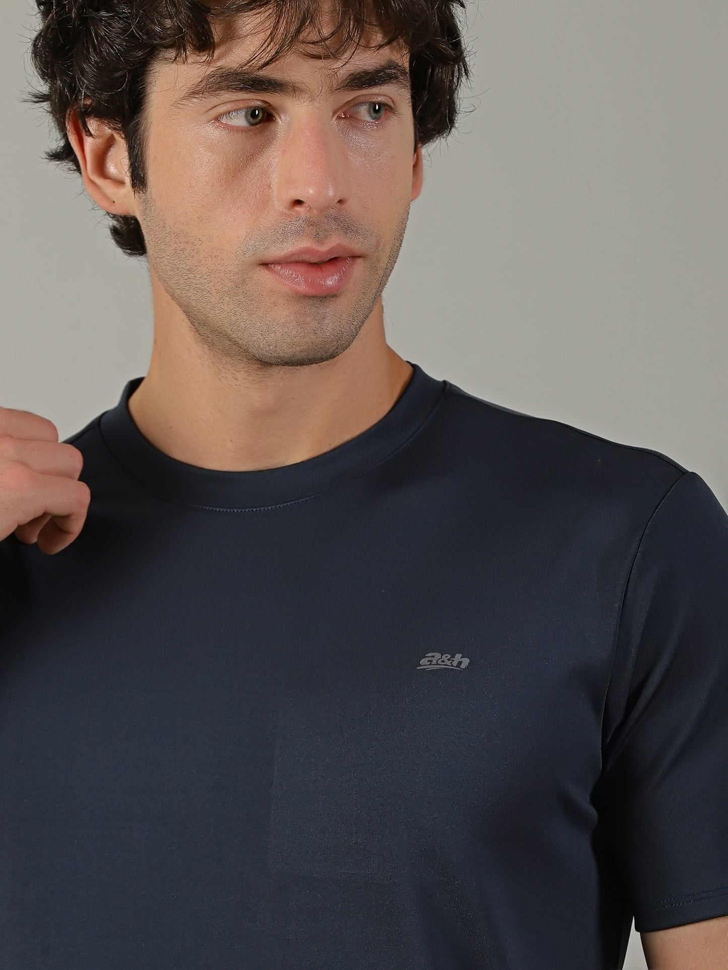 Men's Polyester Navy Regular fit tees