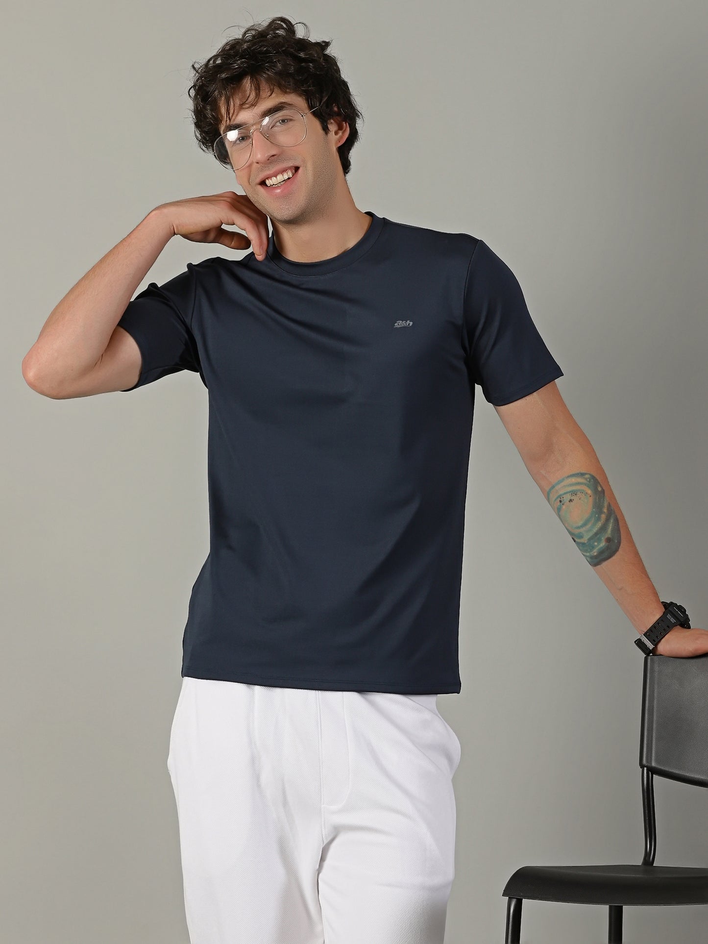 Men's Polyester Navy  Regular fit tees